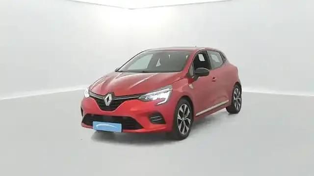 Rouge Occasion 2022 Renault Clio V LIMITED Berline | 16 990 € (Prix juste) - Image 1/4