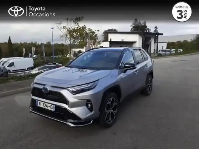 Gris acier/toit noir attitude Nouvelle 2025 Toyota RAV4 Hybrid SUV | 55 340 € (Prix assez cher) - Image 1/4