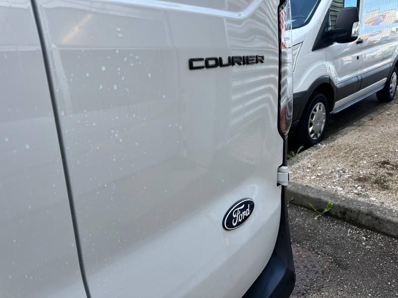 Occasion Ford Transit Trend 100 ch (73 kW) 2024 Blanc glacier Van