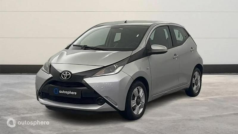 Gris Occasion 2017 Toyota Aygo X-play Citadine | 9 499 € (Prix juste) - Image 1/4