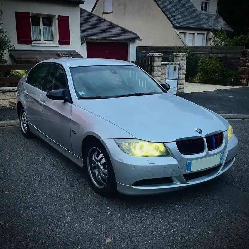 Utilisé 2005 BMW 320 Comfort Edition Berline | 3 800 € - Image 1/4