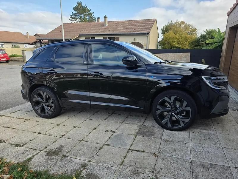 Noir Utilisé 2023 Renault Austral Iconic SUV | 33 500 € (Prix juste) - Image 1/4