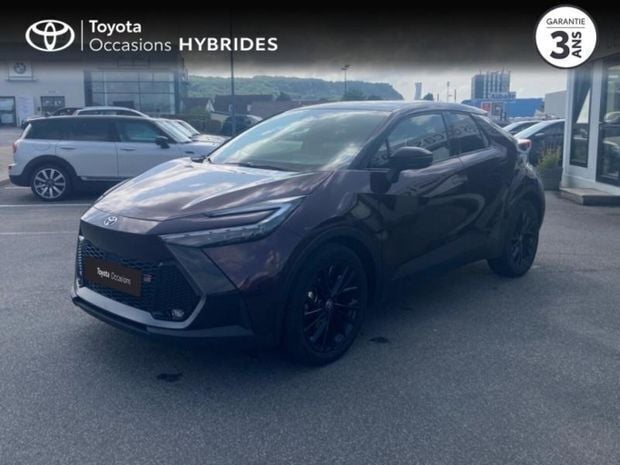 Rouge Utilisé 2024 Toyota C-HR Sport SUV | 34 480 € - Image 1/4