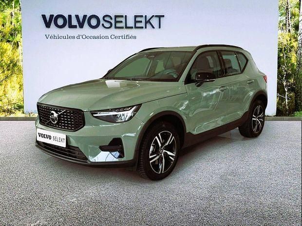Vert Utilisé 2024 Volvo XC40 Plus SUV | 33 480 € (Prix juste) - Image 1/4