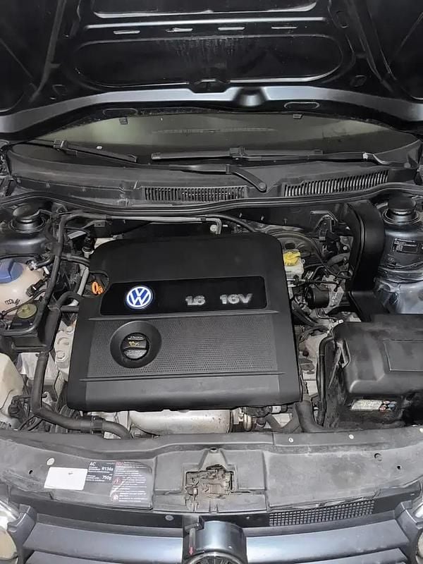 Gris Utilisé 2003 VW Golf IV Berline | 2 400 € (Super prix) - Image 1/4