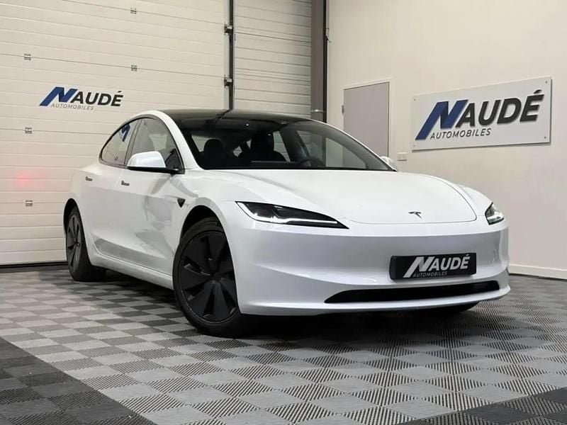 Blanc Occasion 2024 Tesla Model 3 Long Range AWD Berline | 37 990 € (Prix juste) - Image 1/4