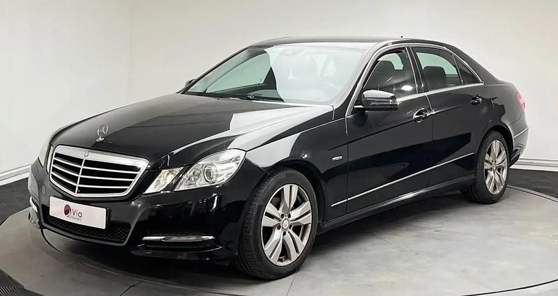 Noir Occasion 2012 Mercedes E200 Avantgarde Berline | 14 490 € - Image 1/4