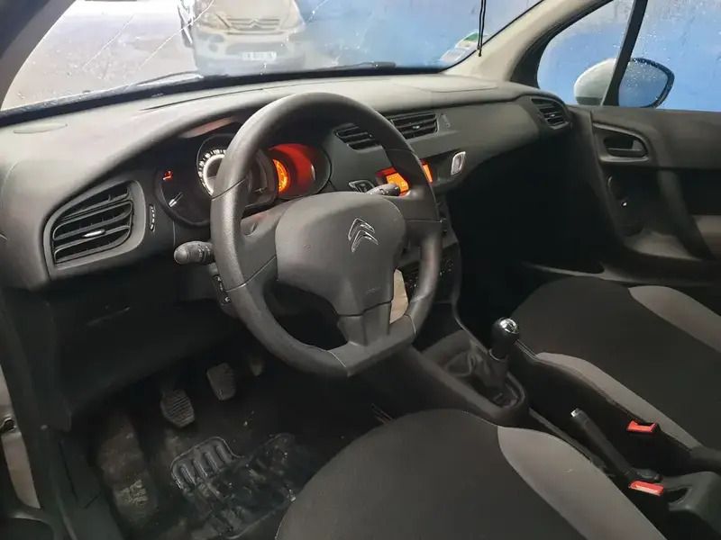 Image 2/4