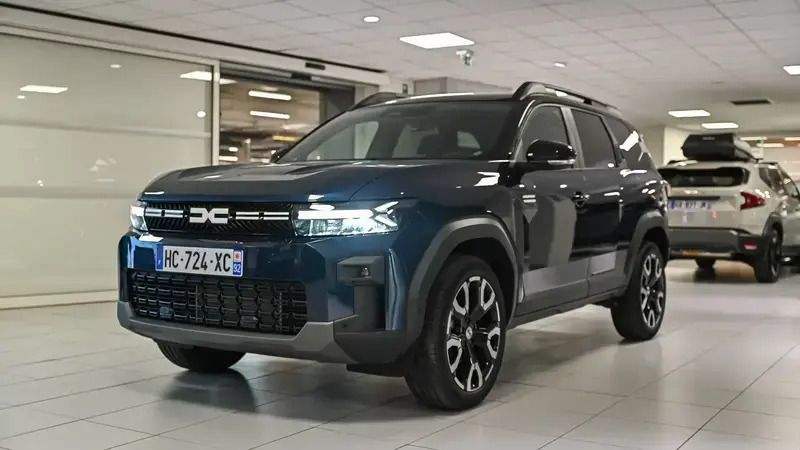 Bleu Nouvelle 2025 Dacia Bigster Journey SUV | 33 430 € - Image 1/4