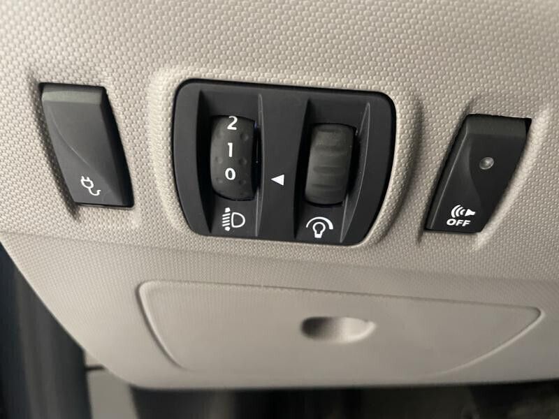 Image 2/4