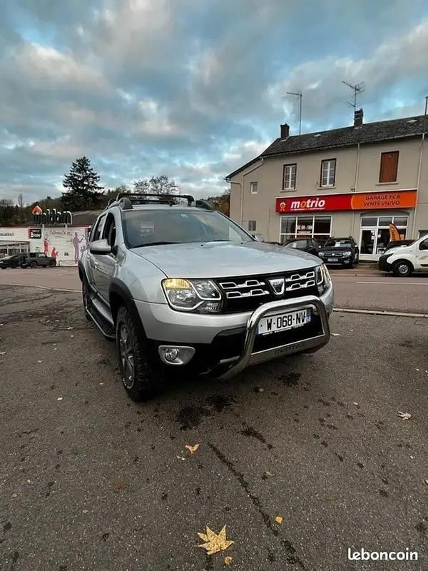 Gris Utilisé 2016 Dacia Duster SUV | 15 700 € (Prix juste) - Image 1/4