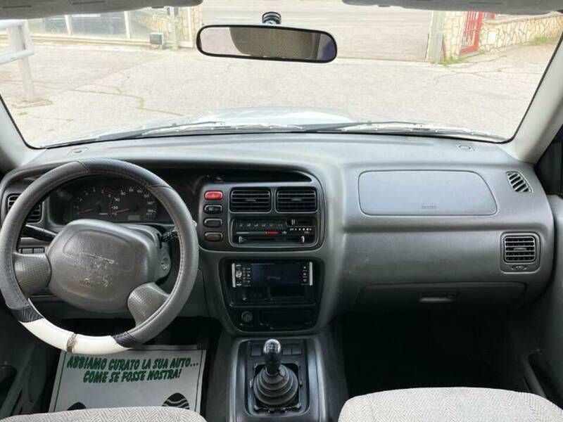Image 2/4