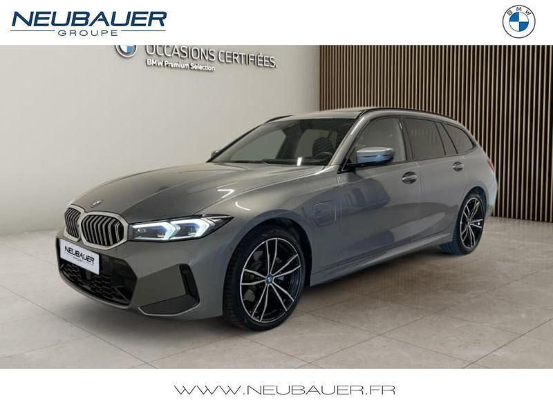 Skyscrapergrau métallisé Utilisé 2024 BMW 330 M Sport Break | 52 990 € (Prix cher) - Image 1/2