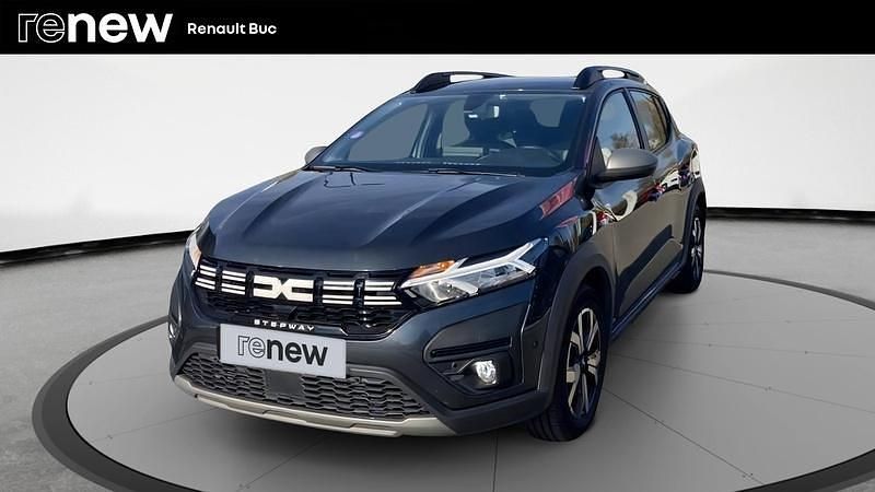 Gris Utilisé 2023 Dacia Sandero Expression Citadine | 16 290 € (Prix assez cher) - Image 1/4