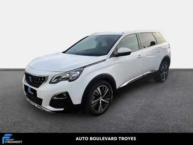 Blanc banqui Utilisé 2020 Peugeot 5008 Allure SUV | 19 900 € (Prix juste) - Image 1/4