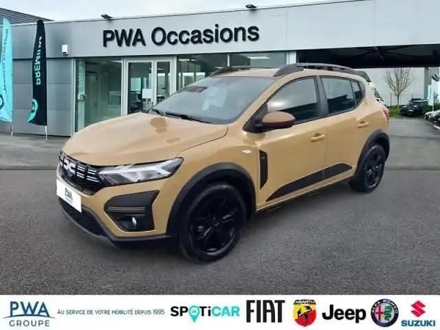 Gris moonstone métallisé Utilisé 2024 Dacia Sandero Extreme Berline | 16 290 € (Prix juste) - Image 1/4