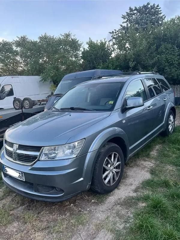 Utilisé 2011 Dodge Journey SXT SUV | 4 990 € - Image 1/4