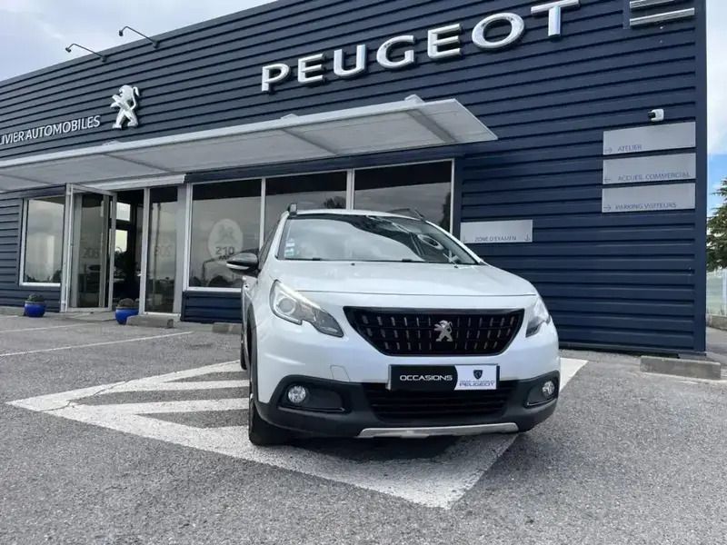 Blanc Utilisé 2016 Peugeot 2008 GT-line SUV | 9 990 € (Prix cher) - Image 1/4