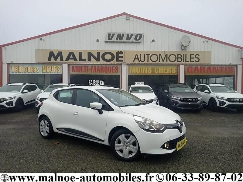 Blanc Occasion 2015 Renault Clio IV Zen Berline | 10 790 € (Prix juste) - Image 1/4
