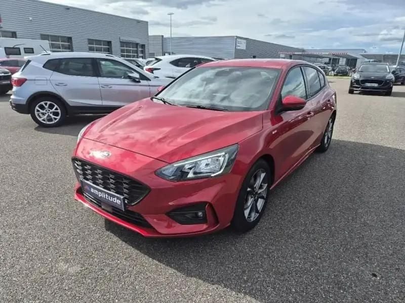Rouge lucid mã©tallisã© premium Utilisé 2021 Ford Focus ST-Line Berline | 18 999 € (Super prix) - Image 1/4