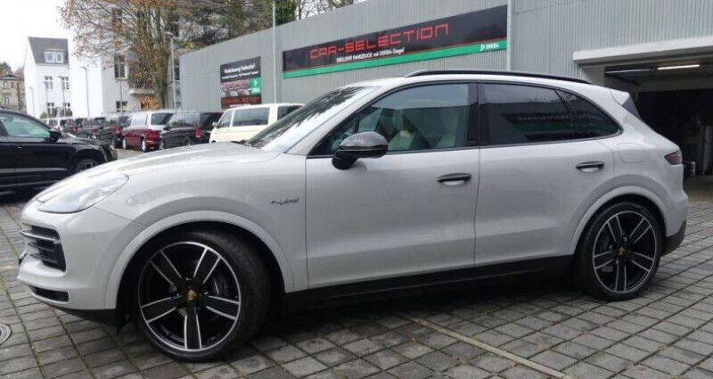 Utilisé 2021 Porsche Cayenne SUV | 71 800 € - Image 1/4