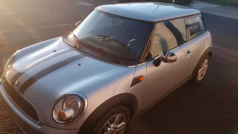 Gris Occasion 2010 Mini ONE Hatch Citadine | 6 500 € (Bon prix) - Image 1/4