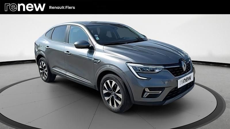 Noir Utilisé 2023 Renault Arkana Evolution SUV | 19 990 € (Bon prix) - Image 1/4