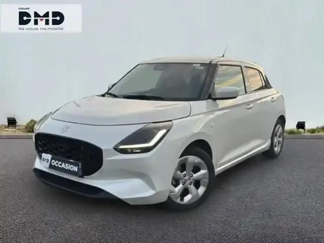 Pure white pearl metal Occasion 2025 Suzuki Swift Berline | 17 990 € (Prix juste) - Image 1/4