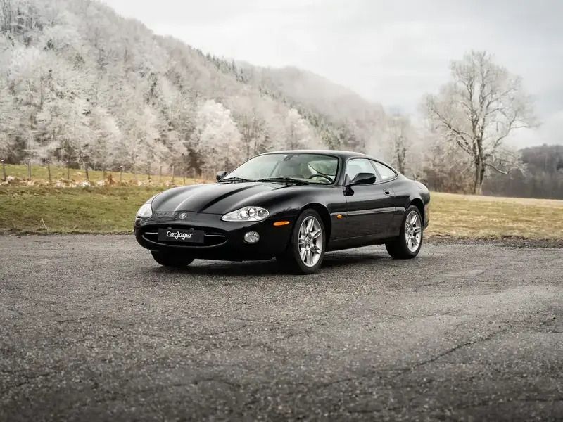 Noir Utilisé 2002 Jaguar XK8 Coupé | 22 500 € - Image 1/4