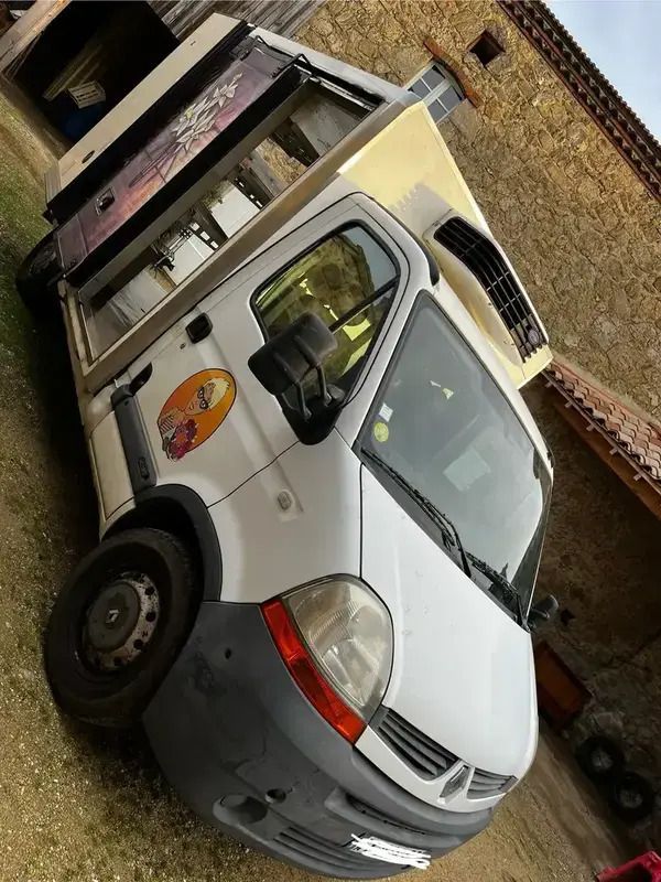 Image 2/4