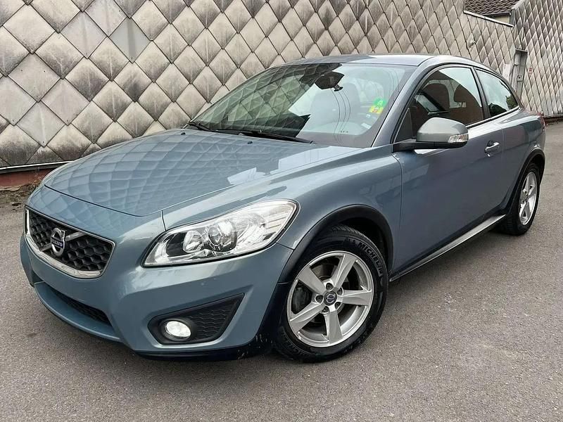 Rouge Utilisé 2011 Volvo C30 Citadine | 3 990 € - Image 1/4