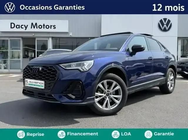 Bleu navarre métallisé Utilisé 2024 Audi Q3 Sportback S-Line SUV | 43 990 € - Image 1/4