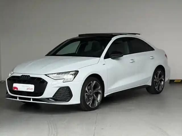 Blanc glacier metallise Occasion 2025 Audi A3 S-Line Berline | 39 990 € - Image 1/4