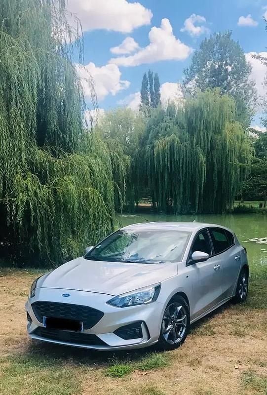 Utilisé 2020 Ford Focus ST-Line Berline | 16 500 € (Prix juste) - Image 1/4