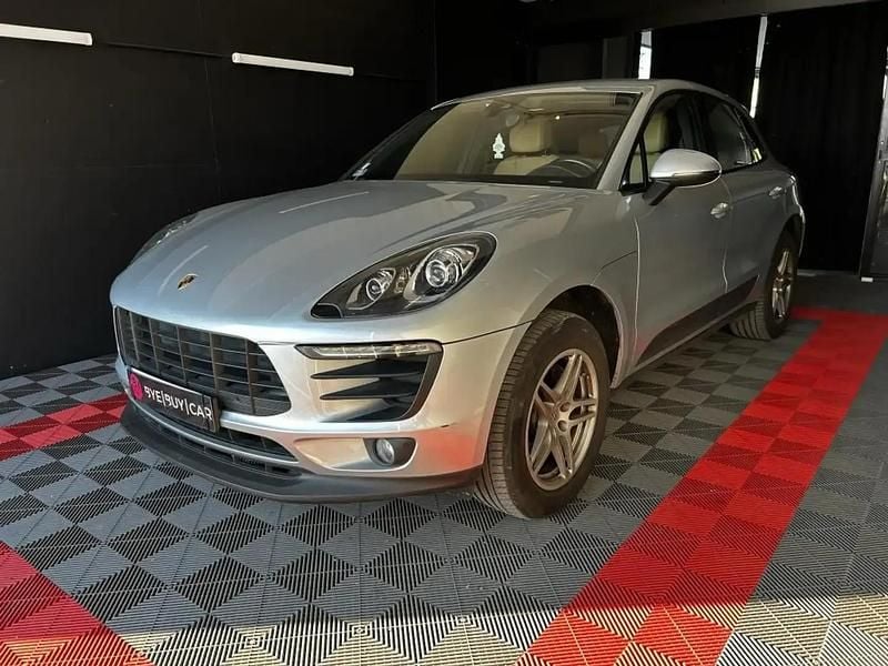Gris Occasion 2018 Porsche Macan SUV | 35 990 € (Prix juste) - Image 1/4