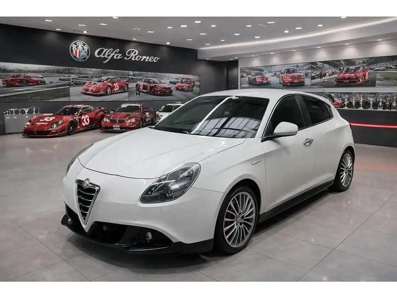 Occasion Alfa Romeo Giulietta Quadrifoglio Verde 235 ch (172 kW) 2012 Blanc Citadine