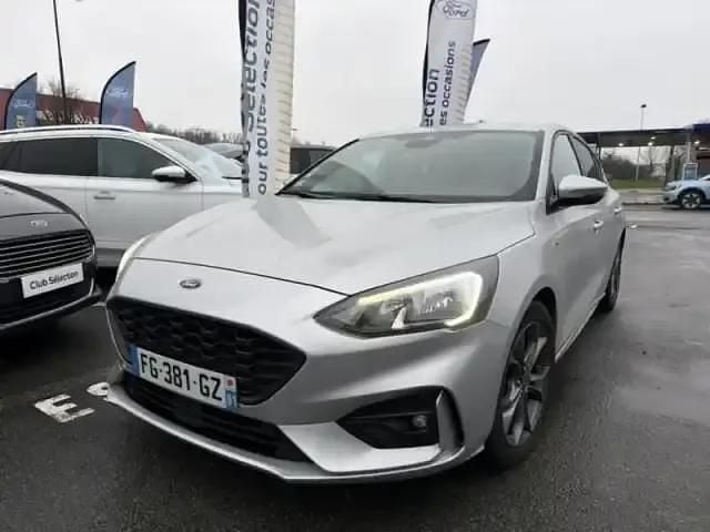 Gris lunaire métallisé Occasion 2019 Ford Focus ST-Line Berline | 14 890 € (Prix juste) - Image 1/3