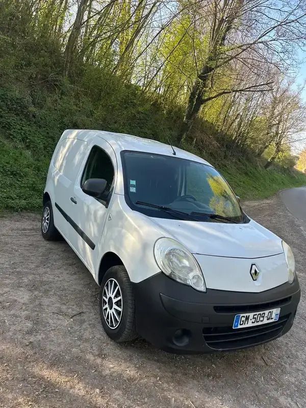 Utilisé 2011 Renault Kangoo Monospace | 4 500 € - Image 1/4