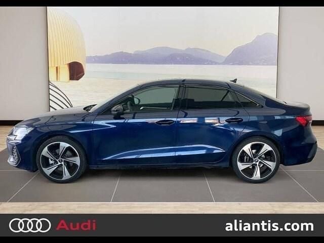 Occasion Audi A3 S-Line 150 ch (110 kW) 2025 Bleu navarre métallisé Berline