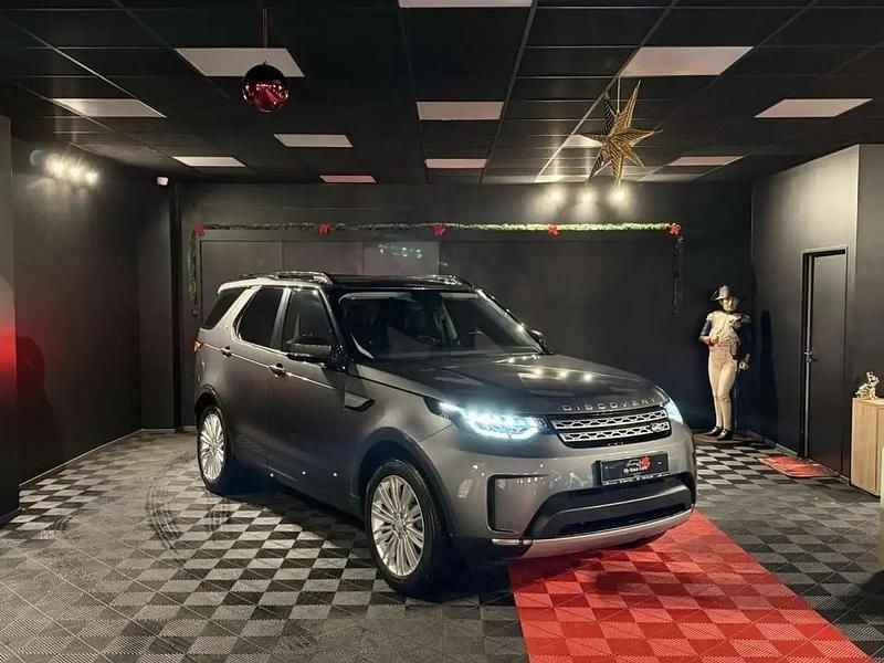 Gris Occasion 2017 Land Rover Discovery 5 HSE SUV | 34 990 € (Bon prix) - Image 1/4