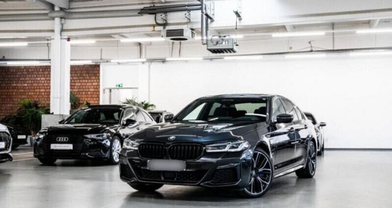 Gris Utilisé 2021 BMW 545e Sport Line Berline | 48 900 € - Image 1/4