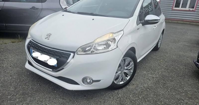 Utilisé 2014 Peugeot 208 Style Citadine | 8 490 € (Prix juste) - Image 1/4
