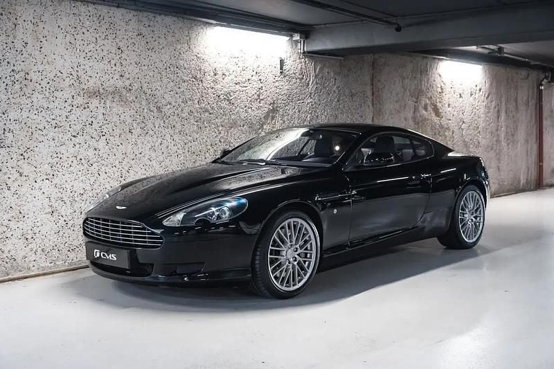 Noir Occasion 2009 Aston Martin DB9 Coupé | 74 900 € - Image 1/4