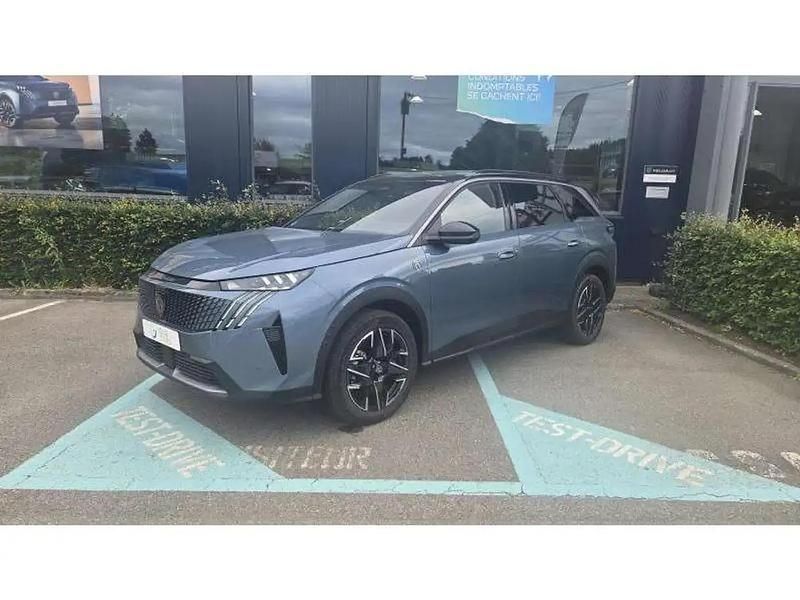 Bleu Utilisé 2024 Peugeot 5008 GT Monospace | 36 490 € - Image 1/4