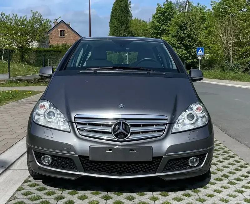 Gris Utilisé 2011 Mercedes A200 Avantgarde Break | 4 490 € - Image 1/4