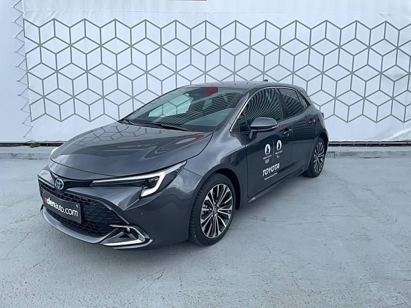 Gris Utilisé 2024 Toyota Corolla Design Citadine | 27 490 € (Prix juste) - Image 1/4