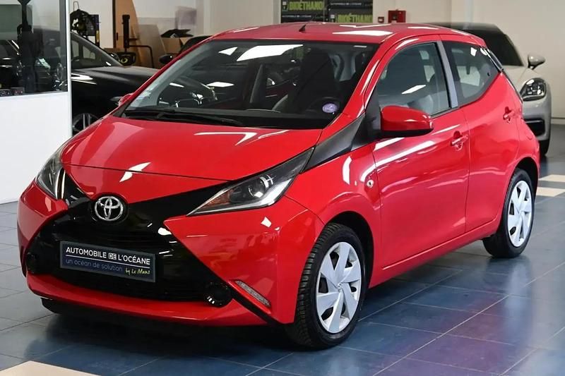 Rouge Utilisé 2015 Toyota Aygo Citadine | 7 297 € (Super prix) - Image 1/4