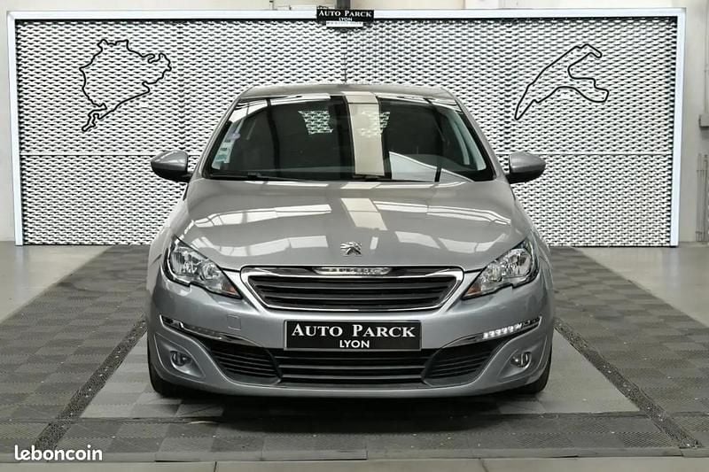 Occasion Peugeot 308 Style 110 ch (80 kW) 2017 Gris Citadine