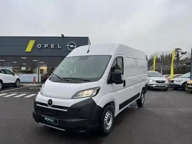Blanc Utilisé 2024 Opel Movano S Van | 34 799 € (Prix cher) - Image 1/4