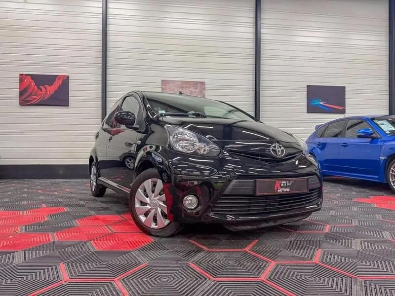 Noir Occasion 2014 Toyota Aygo Active Citadine | 6 990 € (Bon prix) - Image 1/4